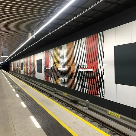 Apartament Vincent Metro 83 M2 شقة