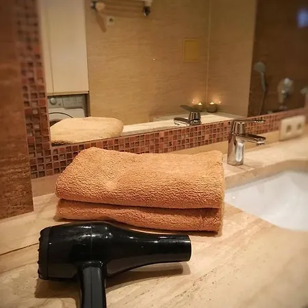 شقة Apartament Vincent Metro 83 M2