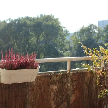 شقة Apartament Vincent Metro 83 M2