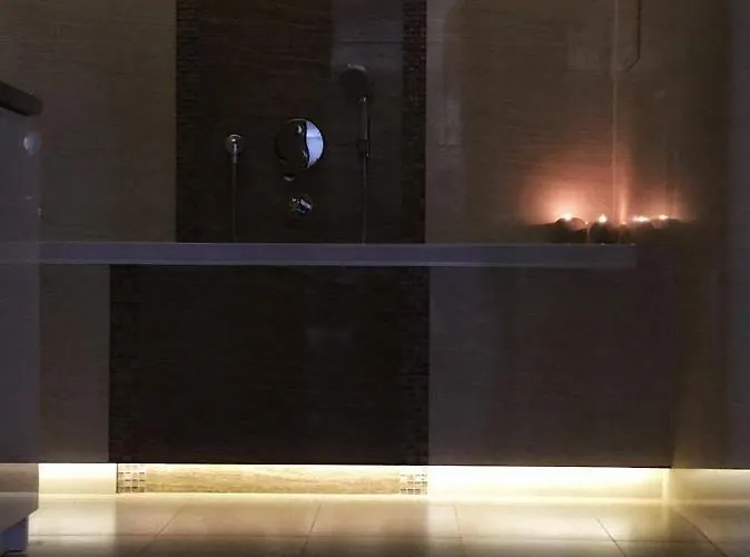 Апартаменты Apartament Vincent Metro 83 M2 *